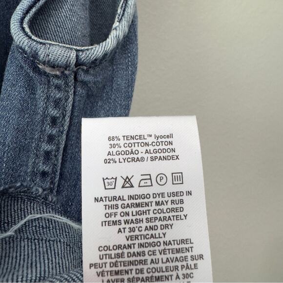 DL1961 Leah Top Sleeveless Top in Indigo Star Button Down Back Chambray Denim L - Picture 9 of 10